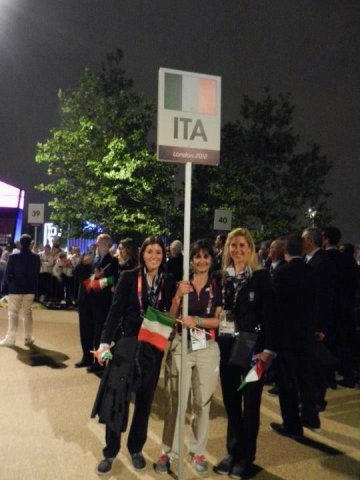 Valentina Truppa e Vittoria Panizzon sfilano per l'Italia